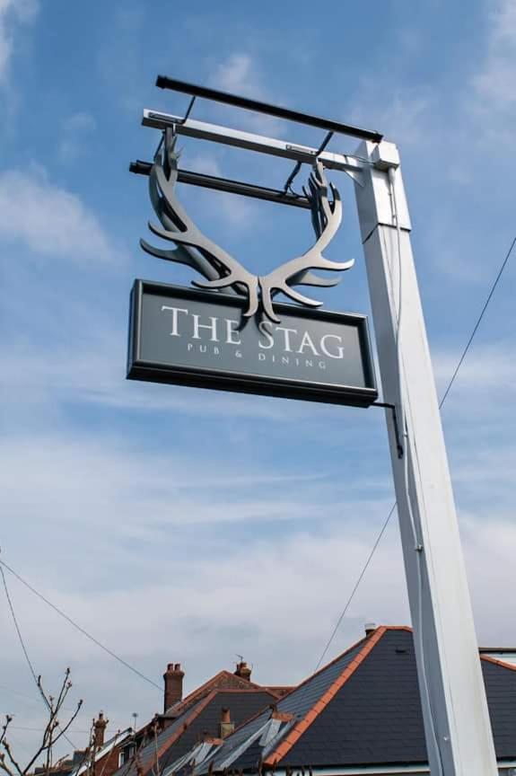 The Stag Hotel Northwood  Exterior photo
